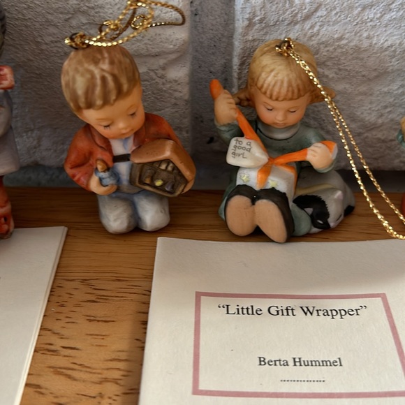 Studio Hummel Christmas Ornaments (Lot1) - Picture 3 of 9